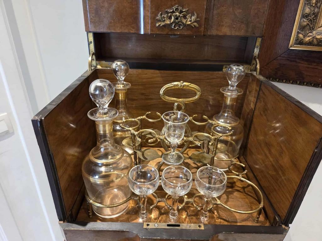 Armoire à boissons/boîte à liqueur Napoléon III unique en Fr, Antiquités & Art, Antiquités | Meubles | Armoires, Enlèvement ou Envoi