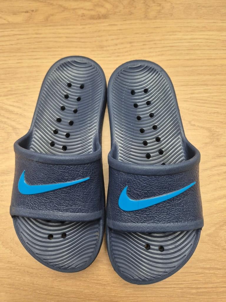 slippers - badslippers Nike maat 32, Ophalen of Verzenden