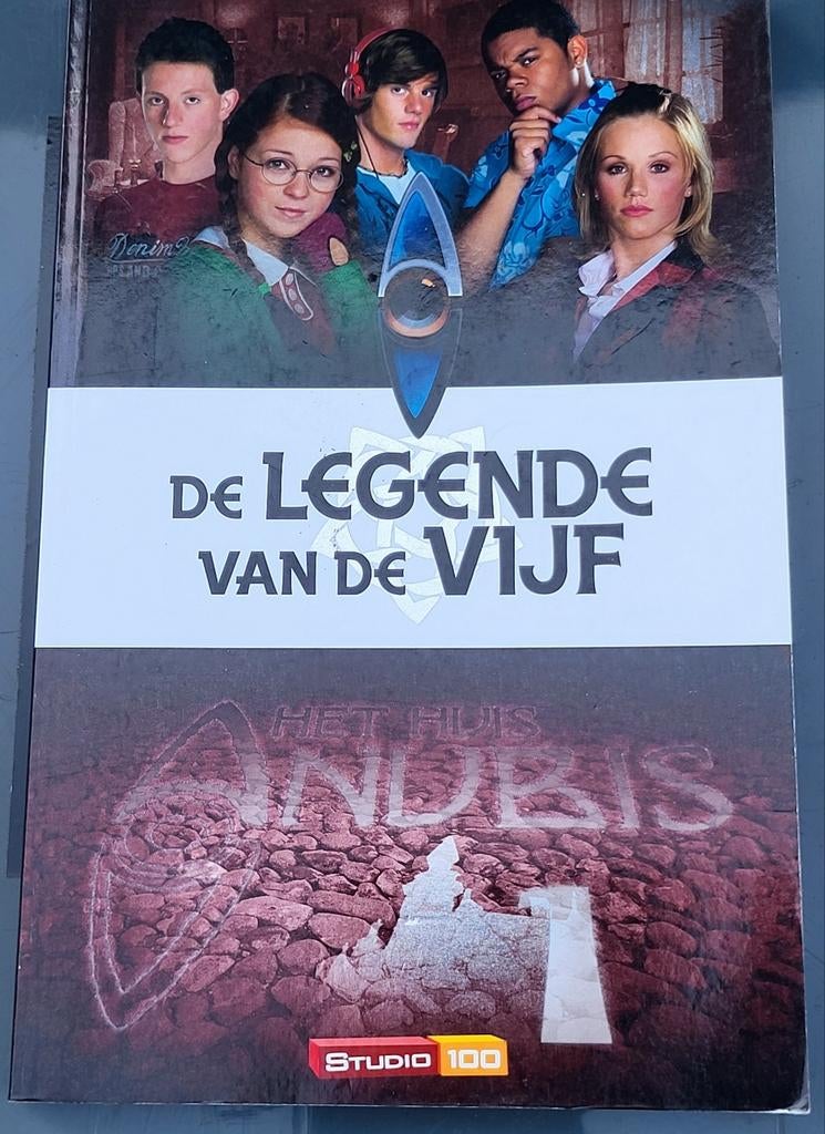 Het huis Anubis 1 boek De Legende van de vijf
De, Boeken, Ophalen of Verzenden, Zo goed als nieuw