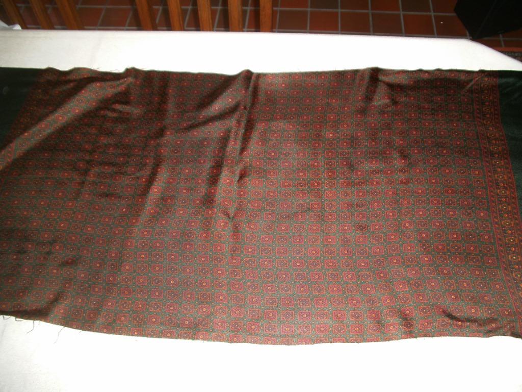 Tissu pour foulard femme ou homme 125x55cm, Enlèvement ou Envoi, Autres couleurs, Comme neuf, 30 à 120 cm