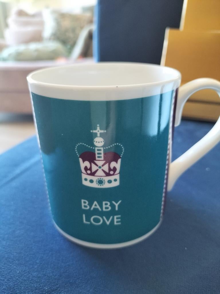 Mok geboorte prins George van Cambridge, Verzenden, Zo goed als nieuw