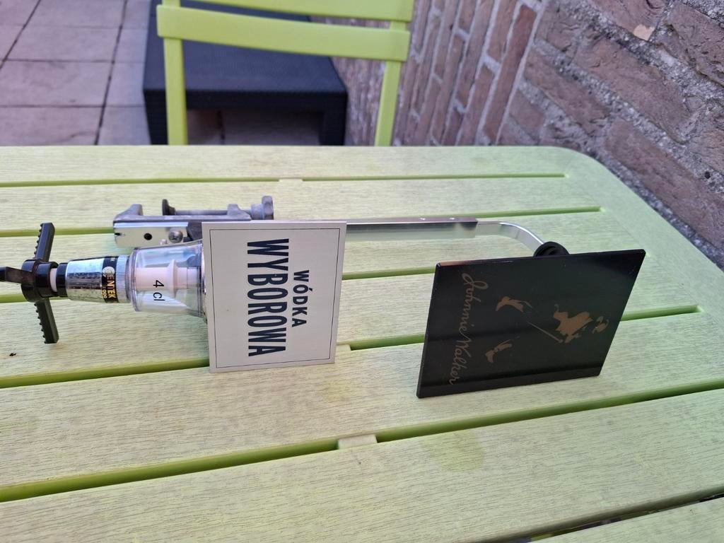 Porte-bouteilles/distributeur avec distributeur Johnnie Walk, Collections, Enlèvement ou Envoi, Comme neuf