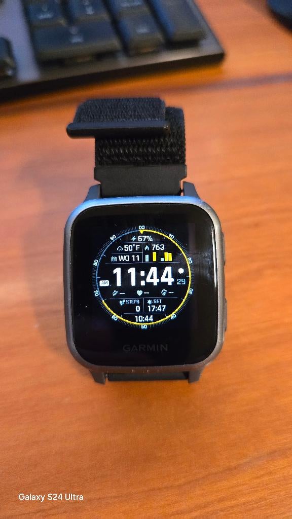 Smartwatch - Garmin Venu SQ - Black, Handtassen en Accessoires, Smartwatches, Ophalen, Gebruikt, Zwart, Garmin