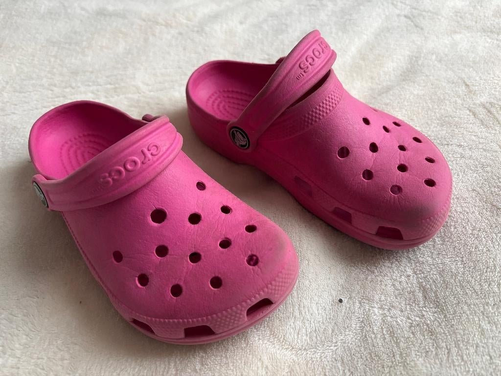 Crocs rose foncé pointure 26, Enfants & Bébés, Vêtements enfant | Chaussures & Chaussettes, Crocs, Enlèvement ou Envoi, Utilisé