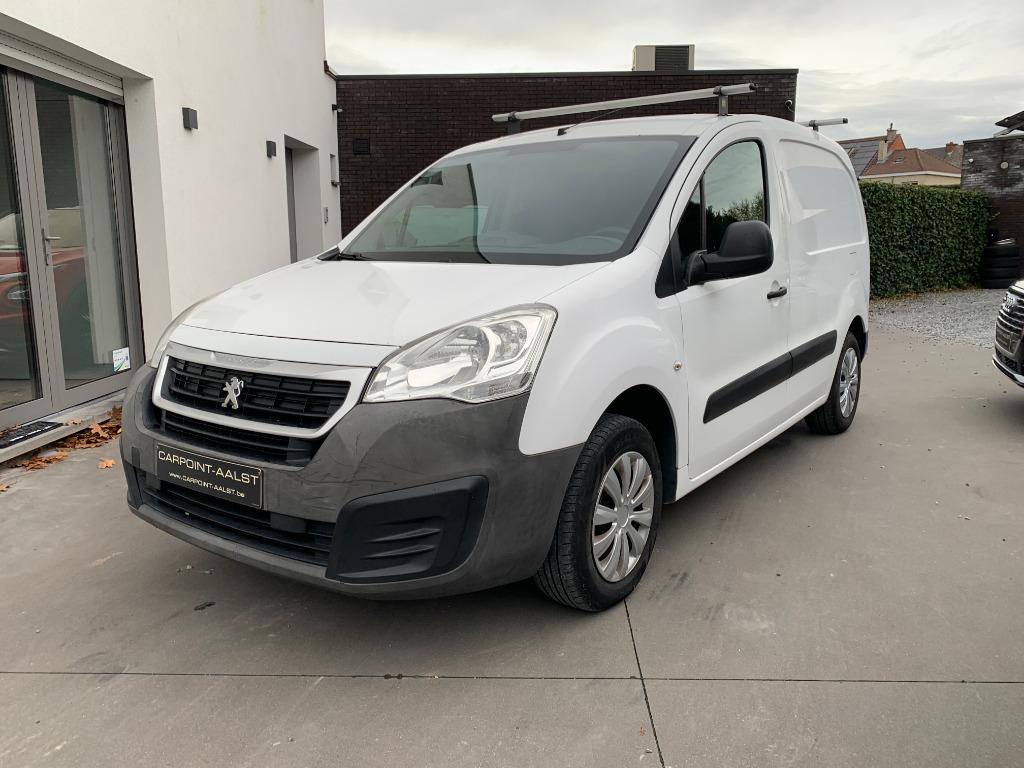 Peugeot Partner 1.6 HDI, Auto's, Bestelwagens en Lichte vracht, Voorwielaandrijving, Parkeersensor, 4 cilinders, 110 g/km