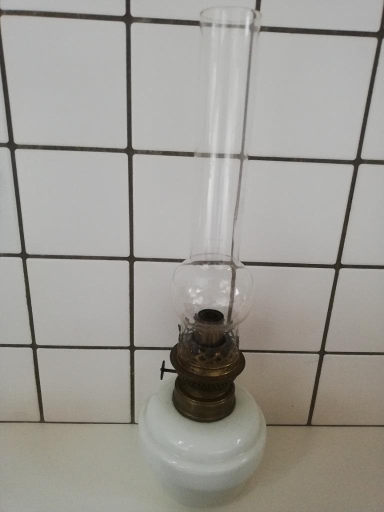 porselein petrolium lamp, Antiek en Kunst, Ophalen