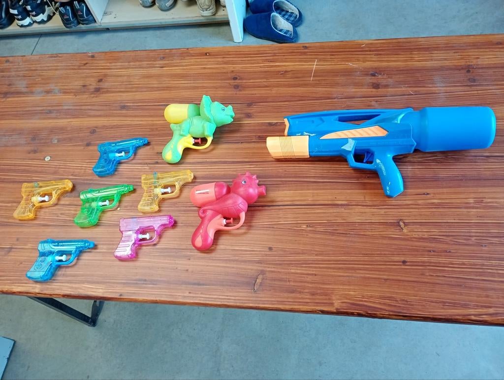 Set waterpistolen, Kinderen en Baby's, Speelgoed | Buiten | Actiespeelgoed, Ophalen, Zo goed als nieuw