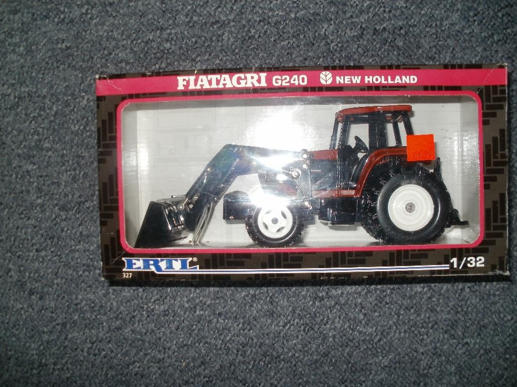 Ertl Tractor Fiatagri G240 New Holland nieuw Schaal 1-32., Hobby en Vrije tijd, Modelauto's | 1:32, Ophalen of Verzenden, Nieuw