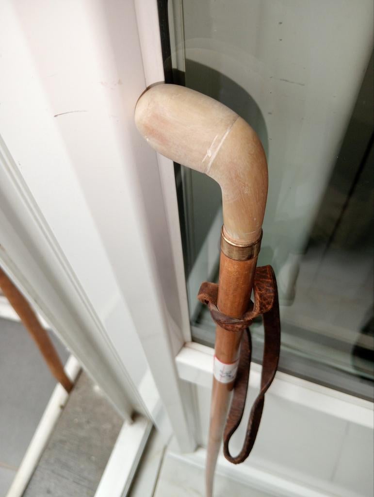 Ancienne canne pommeau en corne 90.5 cm