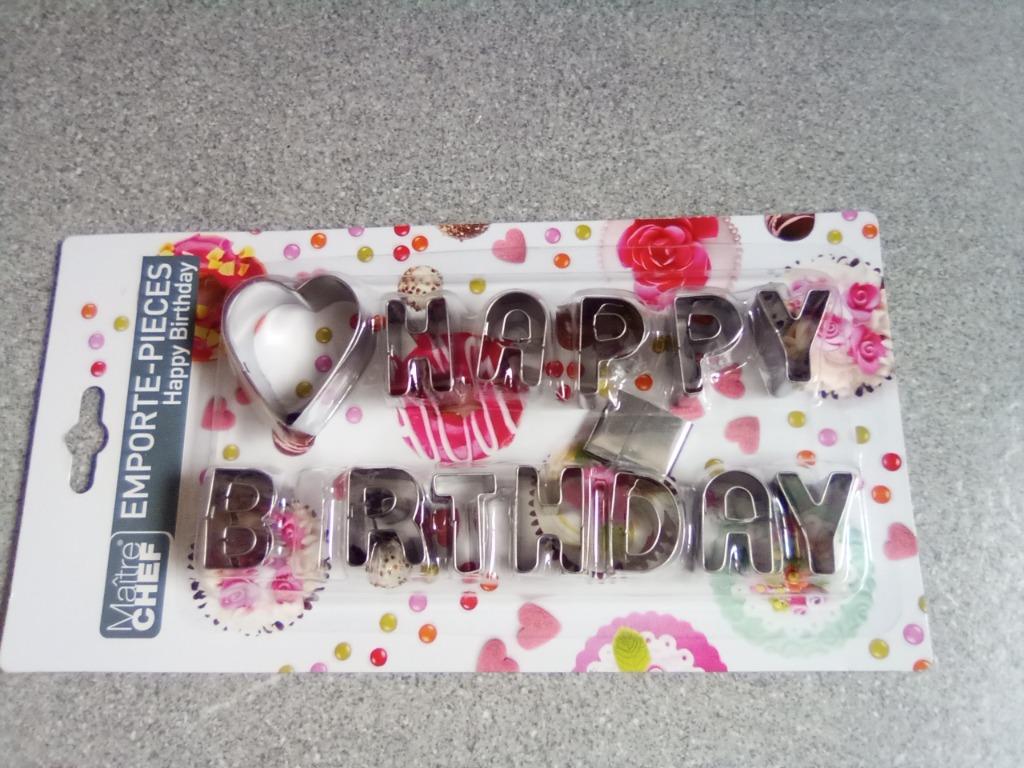 Uitsteekvorm happy birthday, Hobby en Vrije tijd, Taarten en Cupcakes maken, Nieuw, Versiering, Taarten, Ophalen of Verzenden