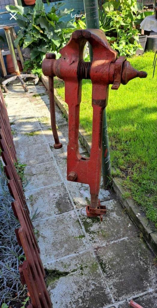 Étau de forgerons, Enlèvement, Comme neuf, Étau