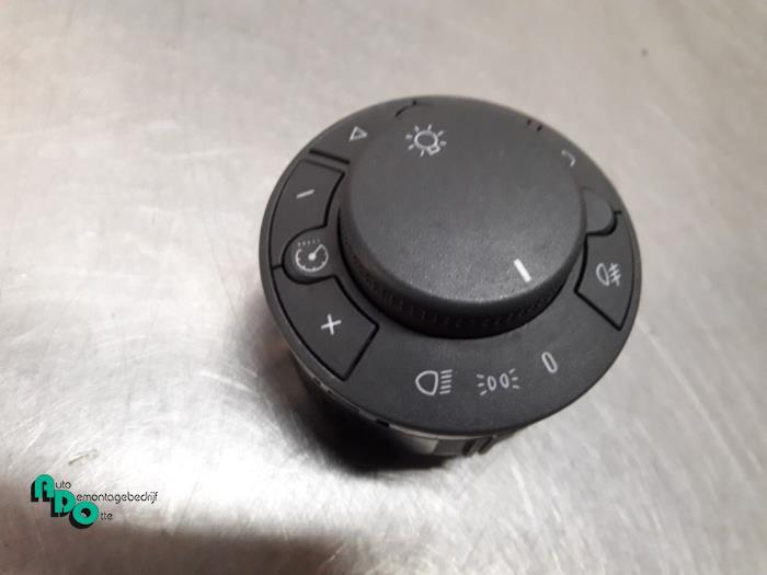 Licht Schakelaar van een Opel Corsa (Corsa D 07-), Gebruikt, -, -, Opel