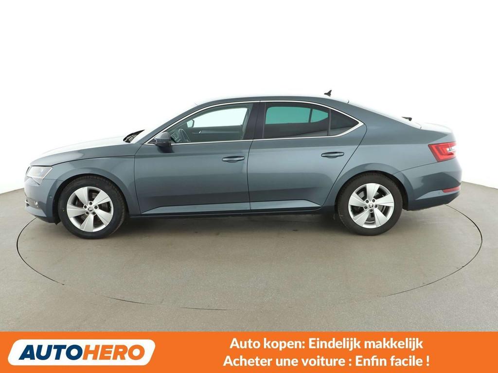 Skoda Superb 1.4 TSI ACT Style (automatique), Autos, Skoda, Argent ou Gris, Achat, 110 kW, Noir