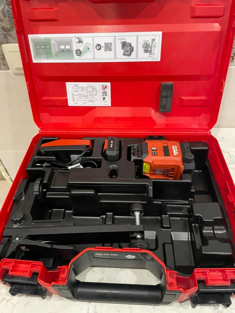 Laser Hilti PM30-MG 360 degrés 12 lignes très bon état, Bricolage & Construction, Enlèvement, Comme neuf