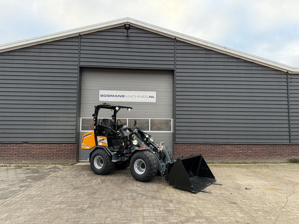 Giant G2700 X-TRA HD + shovel NIEUW (LED verlichting, kogelt, Zakelijke goederen, Machines en Bouw | Kranen en Graafmachines, Tobroco