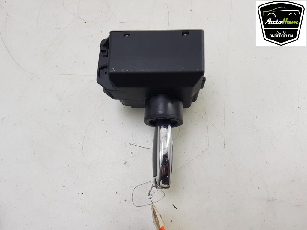 CONTACTSLOT + SLEUTEL A (W176) (|A2469054602|A2469057403|), Gebruikt, Mercedes-Benz