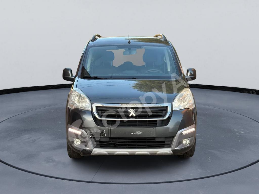 PEUGOET PARTNER 2017 BENZINE 1.2 200.000KM EURO6B, Euro 6, Bedrijf, Handgeschakeld, 5 deurs