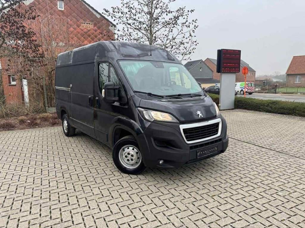 Peugeot Boxer 2.2 - 2020/106.000 km/Diesel - Gekeurd, Auto's, Peugeot, Bluetooth, Stof, Zwart, Overige carrosserie