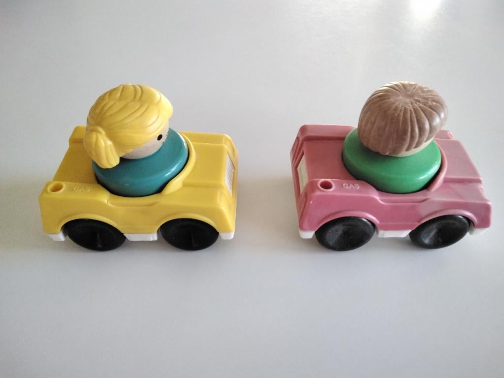 Lot 2 petites voitures+personnages Fischer-Price -1990, Enfants & Bébés, Enlèvement ou Envoi, Utilisé, Voiture ou Véhicule