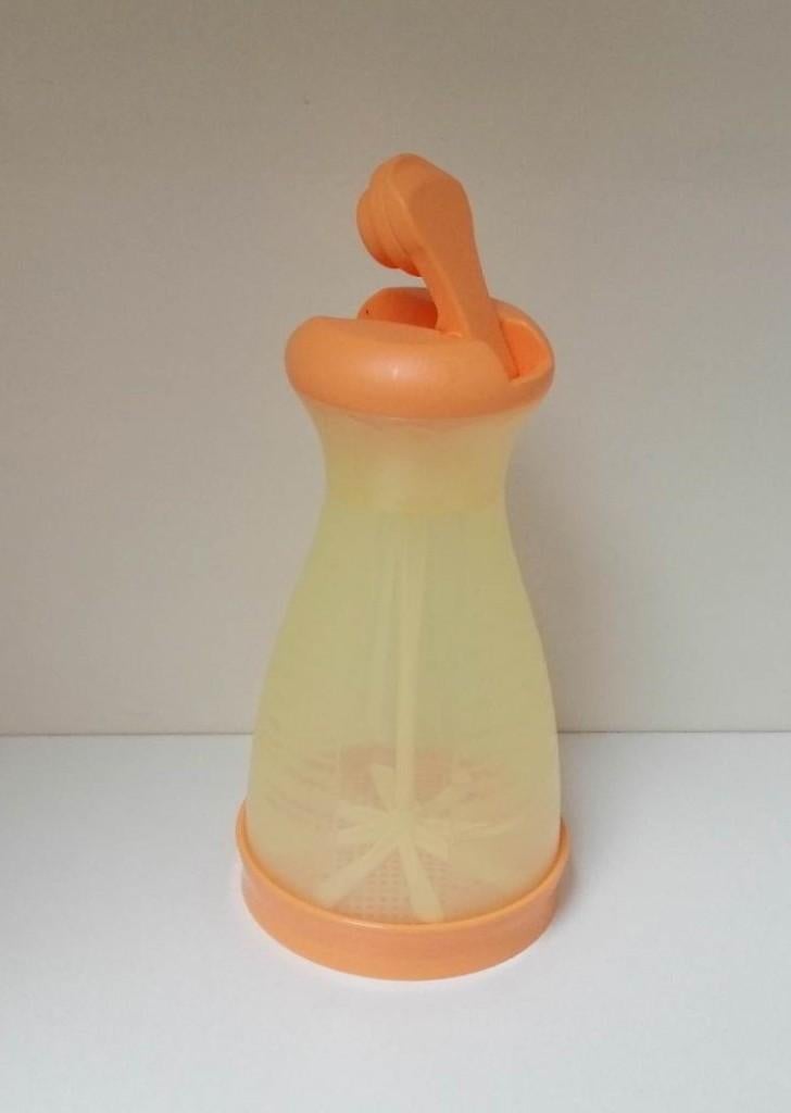 Tupperware™ Moulin à Saupoudrer « Bake to Basics », Maison & Meubles, Cuisine| Tupperware, Comme neuf, Récipient ou Bol, Jaune