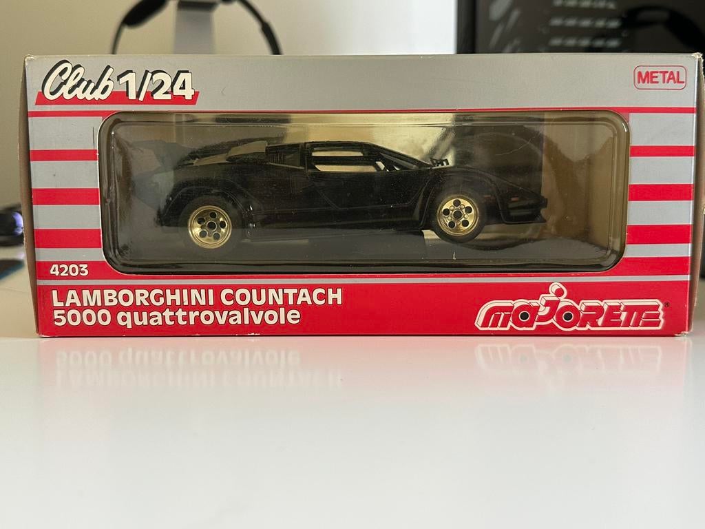 Majorette 1/24 Lamborghini Countach 5000, Hobby & Loisirs créatifs, Enlèvement ou Envoi, Comme neuf
