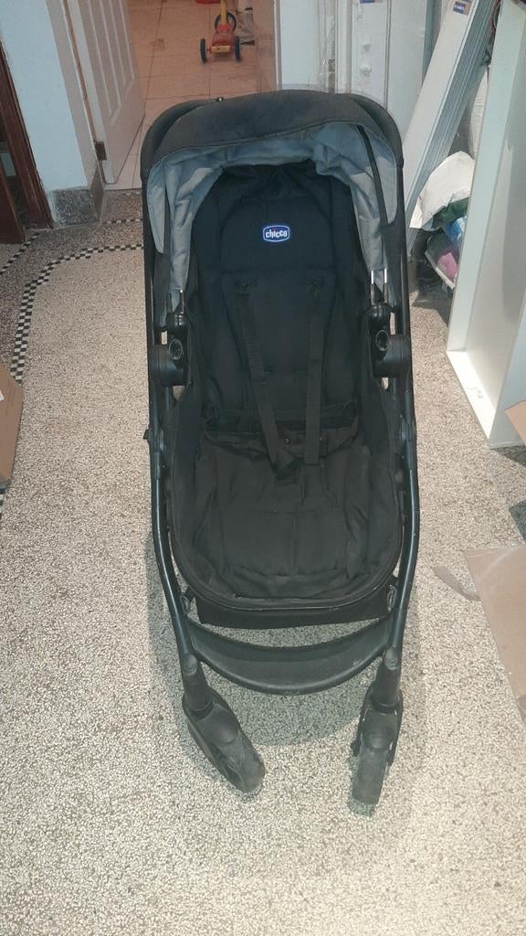 Poussette Chico avec Maxi Cosy., Enfants & Bébés