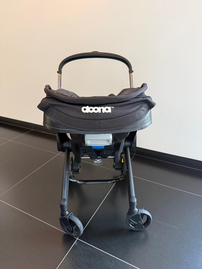 Doona + autostoel & kinderwagen in één – Nitro Black, Kinderen en Baby's, Ophalen, Zo goed als nieuw, Overige merken, Duomodel
