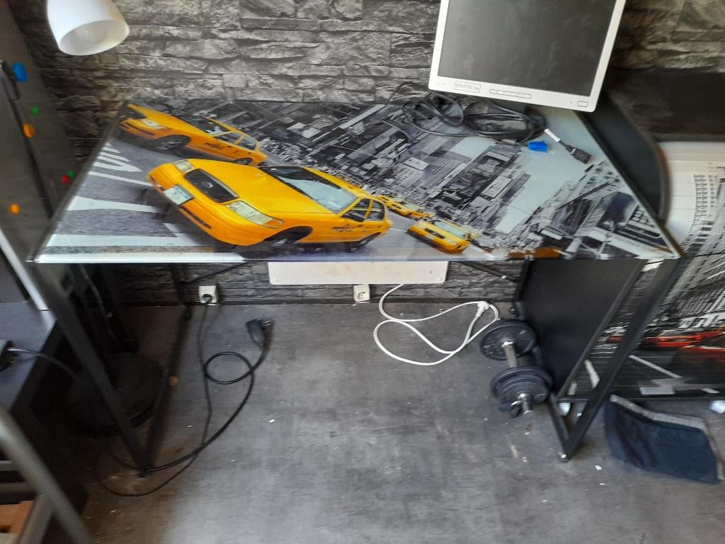 Bureau en verre New York taxis jaunes, Avec roues, Autres marques, Bureau d'écolier, Comme neuf