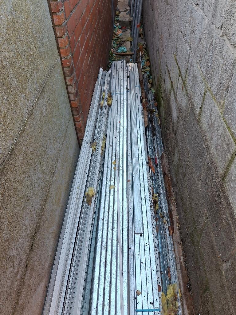 Profilés de plafond à montants métalliques, Bricolage & Construction, Quincaillerie & Fixations, Enlèvement, Neuf, 250 mm ou plus