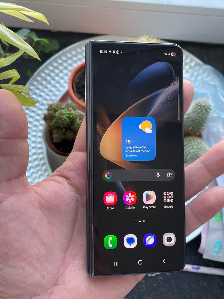Samsung galaxy Z Fold 4 256 gb à vendre ou à échanger, Ophalen, Zwart, Zo goed als nieuw, Galaxy Z Fold
