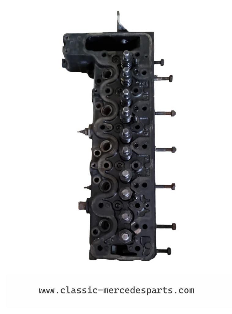 Cilinderkop Mercedes om617 300TD 6170160401 S123 / w123 Comb, Utilisé, -, -, Enlèvement ou Envoi