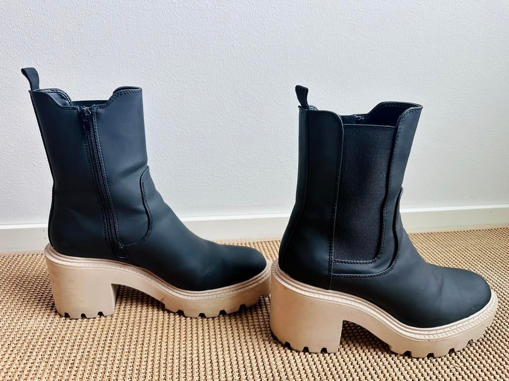 Chaussures d'hiver noires taille 39 comme neuves, Enlèvement ou Envoi, Chaussures à haut talons, Comme neuf, Noir