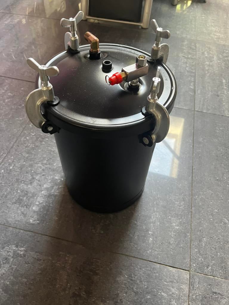 Reservoir couleur pour compresseur neuf jamais servi, Bricolage & Construction, Matériel de peinture, Enlèvement