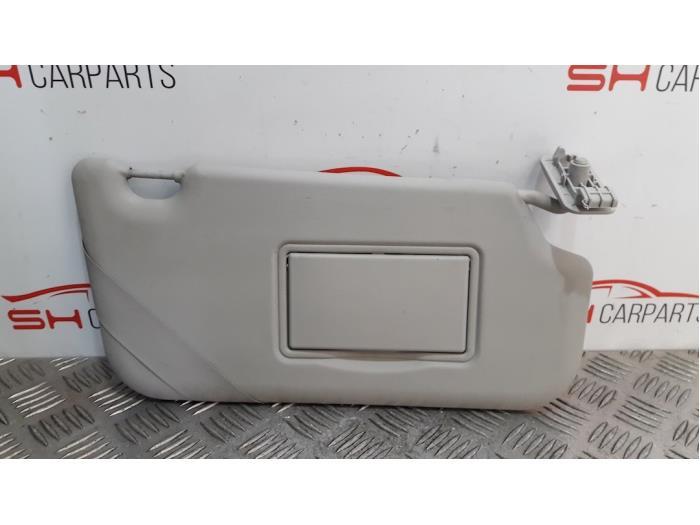 Pare-soleil d'un Ford Fiesta, -, 3 mois de garantie, -, -