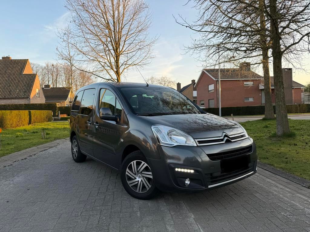 Citroën Berlingo 82 000 km 2017, Autos, Citroën, Argent ou Gris, Achat, Euro 6, Boîte manuelle