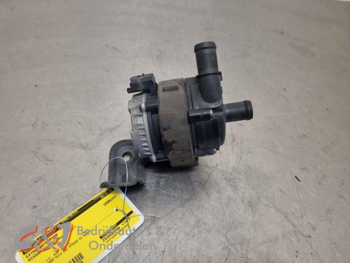 Extra waterpomp van een Nissan NV300, Gebruikt, -, -, Ophalen of Verzenden