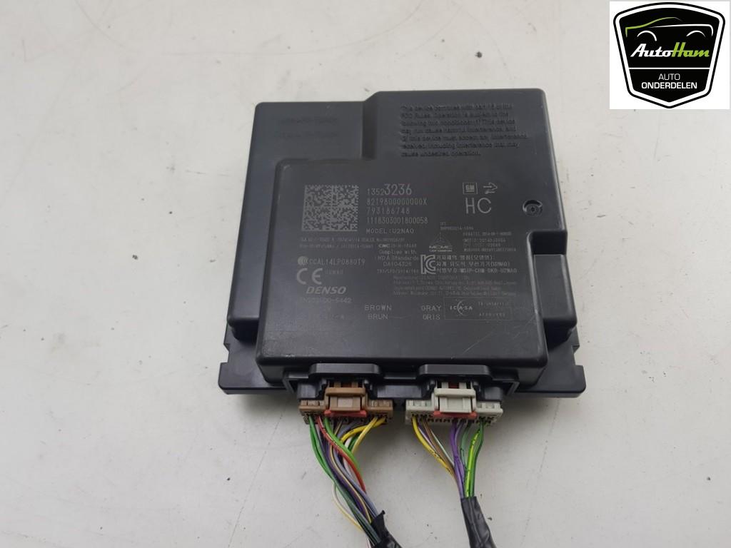 DIVERSEN Opel Insignia Sports Tourer (|13523236|), Info@denso.nl, Opel, Hogeweyselaan 165
1382 JL  Weesp, NL, DENSO EUROPE B.V.