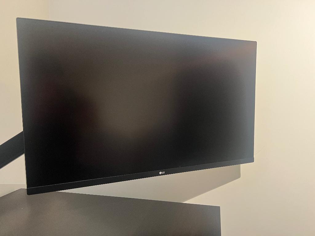 LG  4k 32" monitor, 3 à 5 ms, VA, Enlèvement, Haut-parleurs intégrés