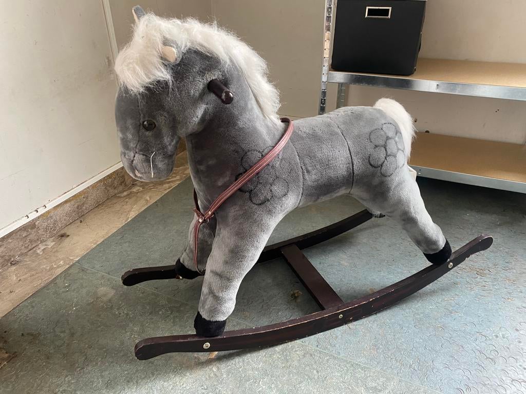 Schommelpaard, Ophalen, Gebruikt