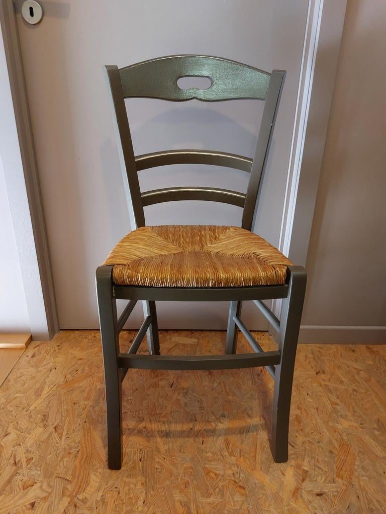 6 chaises rustiques avec sièges rembourrés, Enlèvement