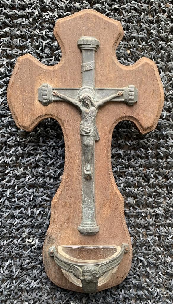 Jezus aan kruis met wijwaterbakje, Antiek en Kunst, Ophalen