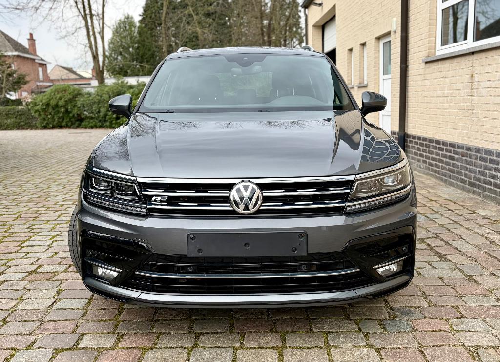 Volkswagen Tiguan 2.0 TDi R-Line 4Motion Platinum  133000 km, Auto's, Automaat, 1440 kg, 4 cilinders, Leder