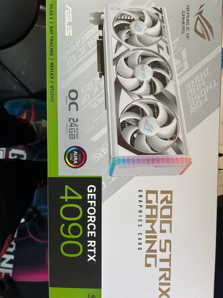 Rtx 4090 rog strix, Ophalen, Zo goed als nieuw