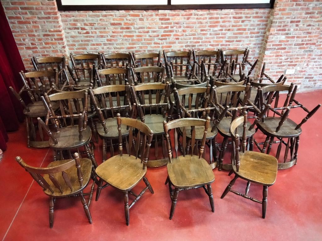 40 charmante houten stoelen – caféstijl, Huis en Inrichting, Stoelen, Gebruikt, Vijf, Zes of meer stoelen, Hout, Bruin, Ophalen