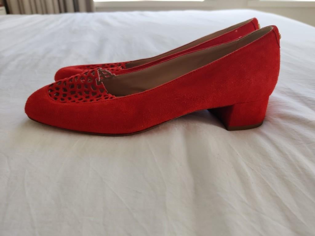 Voltan schoenen rood 39,5, Vêtements | Femmes, Chaussures, Voltan, Enlèvement, Chaussures basses, Neuf