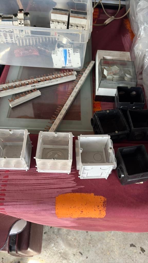 Matériel électrique, Enlèvement ou Envoi