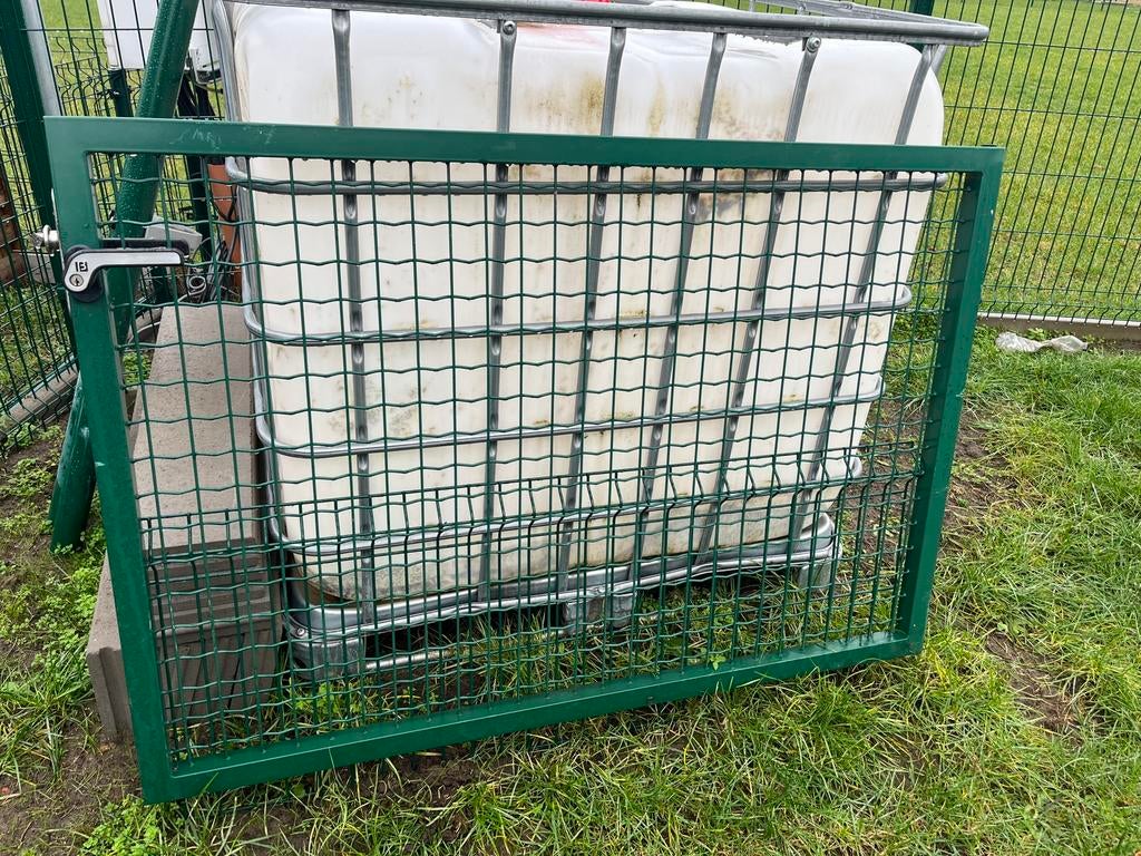 Tuinpoort met nieuwe palen, Enlèvement, Comme neuf