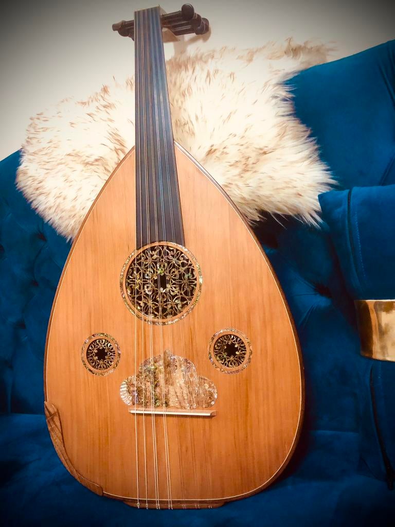 Oud. Oed. Ud. Luit. Lute. Loud.gitaar, Muziek en Instrumenten, Blaasinstrumenten | Overige, Ophalen, Zo goed als nieuw