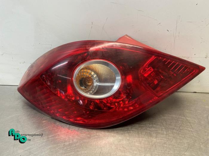 Achterlicht links van een Opel Corsa (Corsa D 07-), Auto-onderdelen, Gebruikt, -, -, Opel