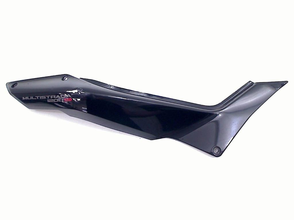 KONTPANEEL RECHTS Ducati (48231621A), Motoren, Dhr. S. di Majo, Gebruikt, Info@cama-motorparts.nl, P.J. Troelstraweg 8 8
3144 CX  MAASSLUIS, NL